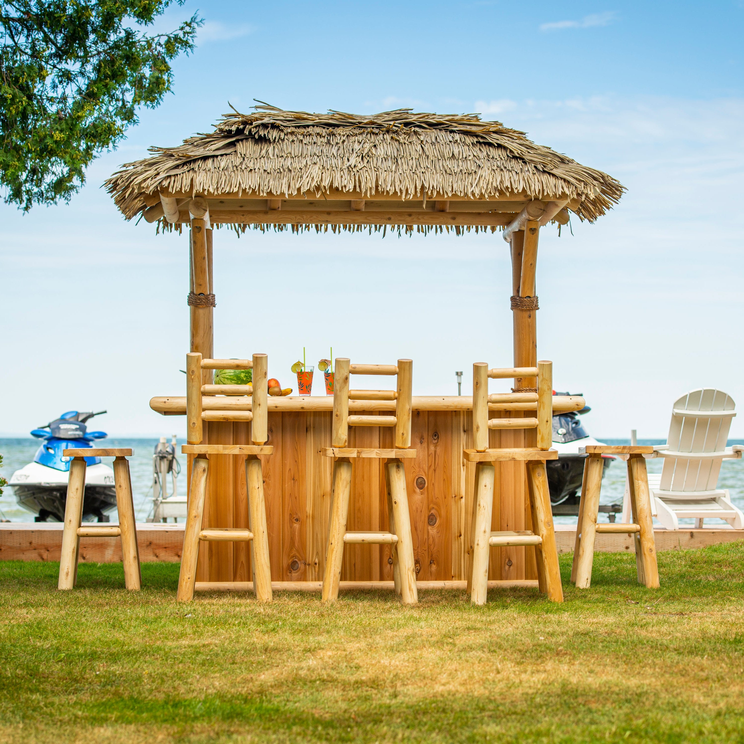 Leisurecraft Tropical Paradise Tiki Bar with Cabinet and Fridge Opening