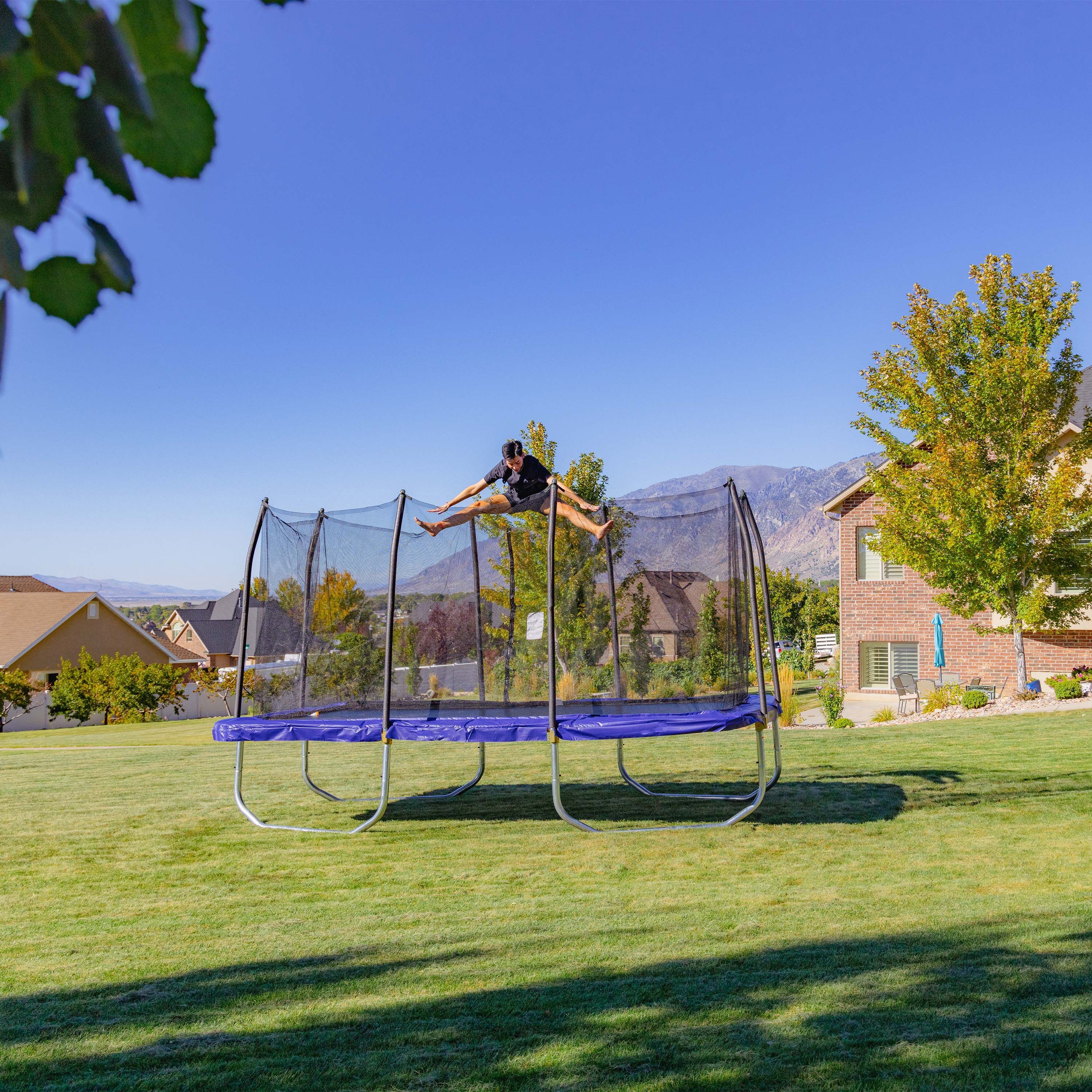 15' x 9' Rectangle Trampoline - Blue